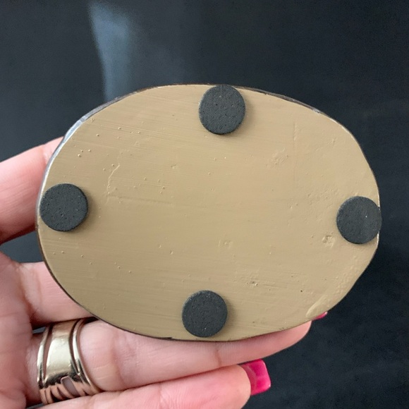 Fleur di Lis Turquoise Resin Cross. - Picture 3 of 6